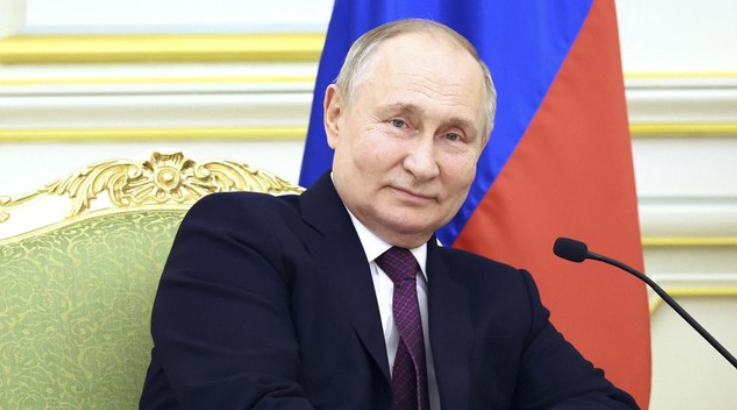 Langka, Dua Putri Putin Muncul ke Publik