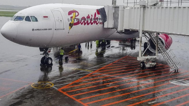 Viral di Medsos Power Bank Terbakar dalam Kabin Batik Air di Bangkok